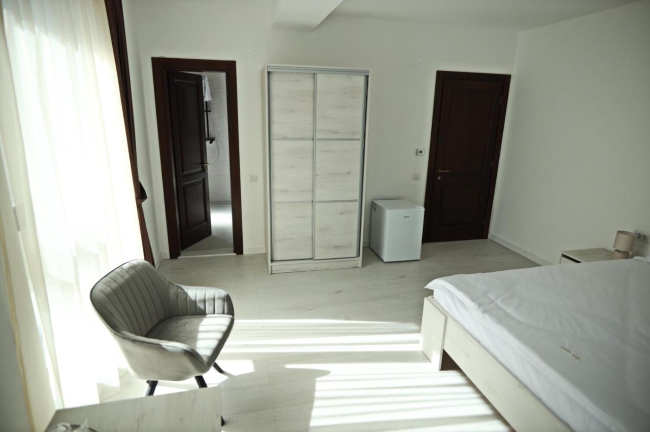 Apartament Casa Vys Piteszti Zewnętrze zdjęcie