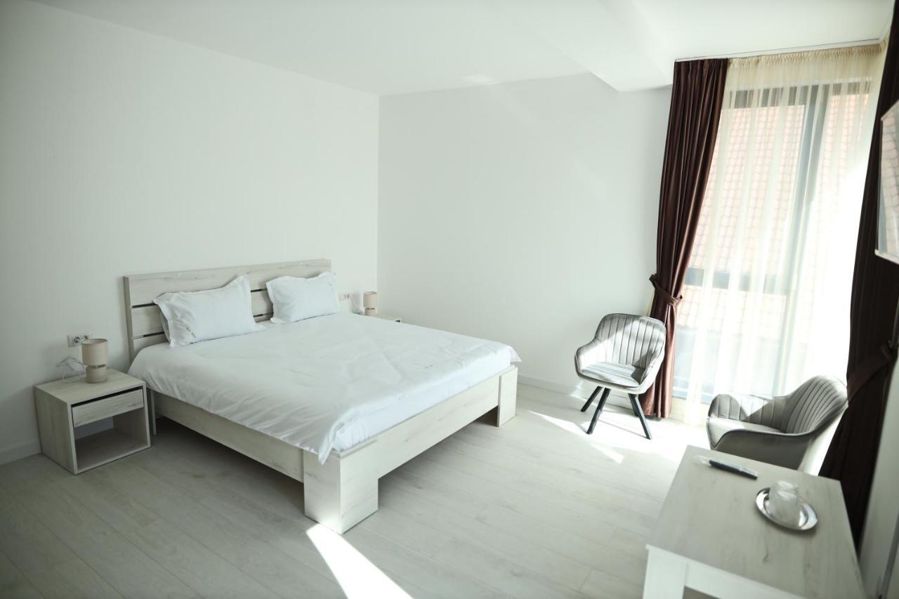 Apartament Casa Vys Piteszti Zewnętrze zdjęcie