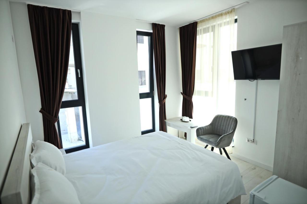 Apartament Casa Vys Piteszti Zewnętrze zdjęcie