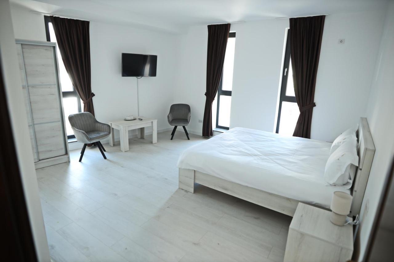 Apartament Casa Vys Piteszti Zewnętrze zdjęcie