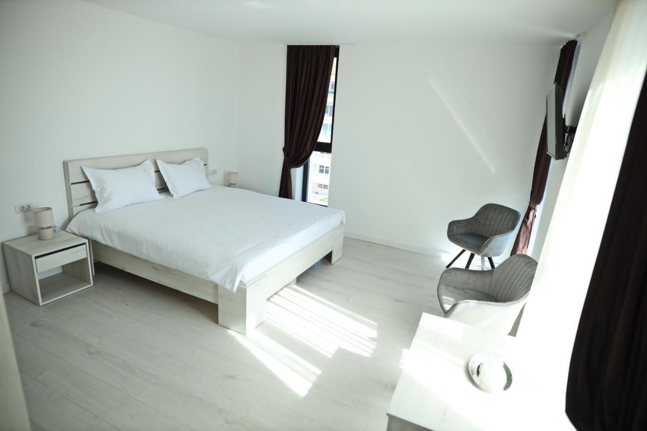 Apartament Casa Vys Piteszti Zewnętrze zdjęcie